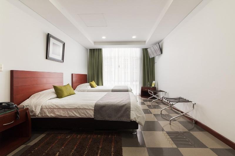 Ayenda 1043 Kafir Hotel Богота Екстериор снимка