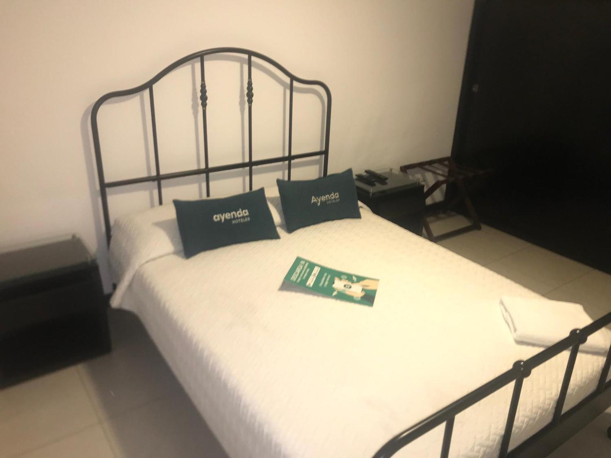 Ayenda 1043 Kafir Hotel Богота Екстериор снимка