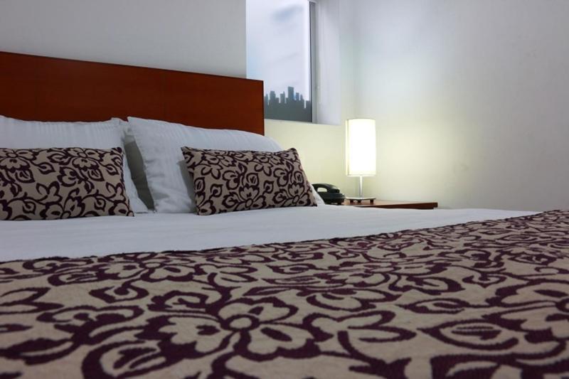 Ayenda 1043 Kafir Hotel Богота Екстериор снимка